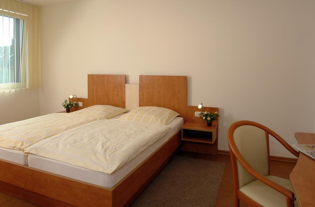 Westfaelischer Hof Lugde Екстер'єр фото